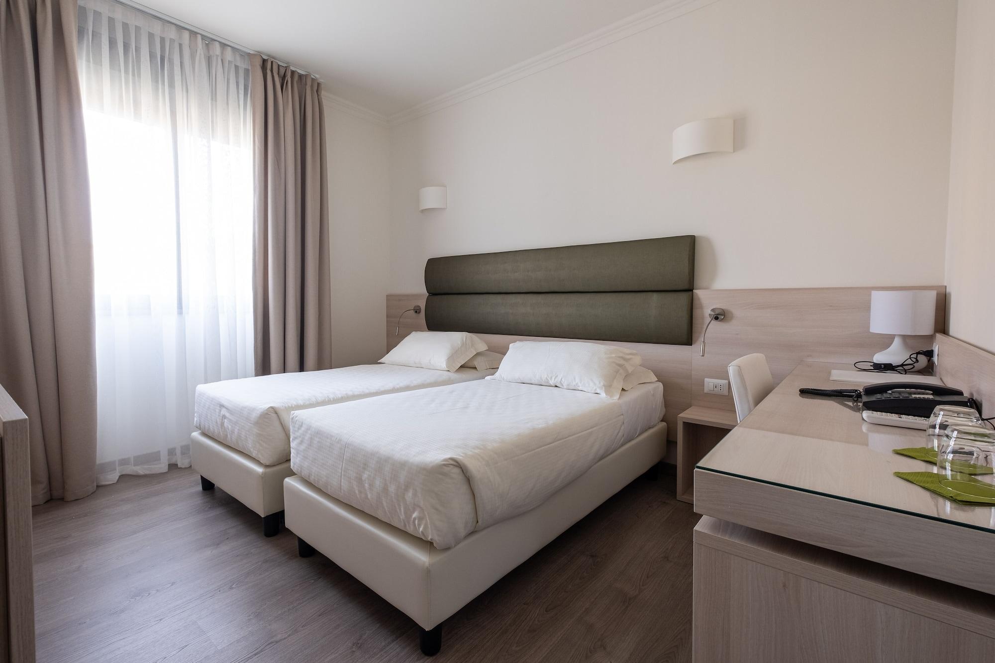 Hotel La Torretta Боллате Экстерьер фото