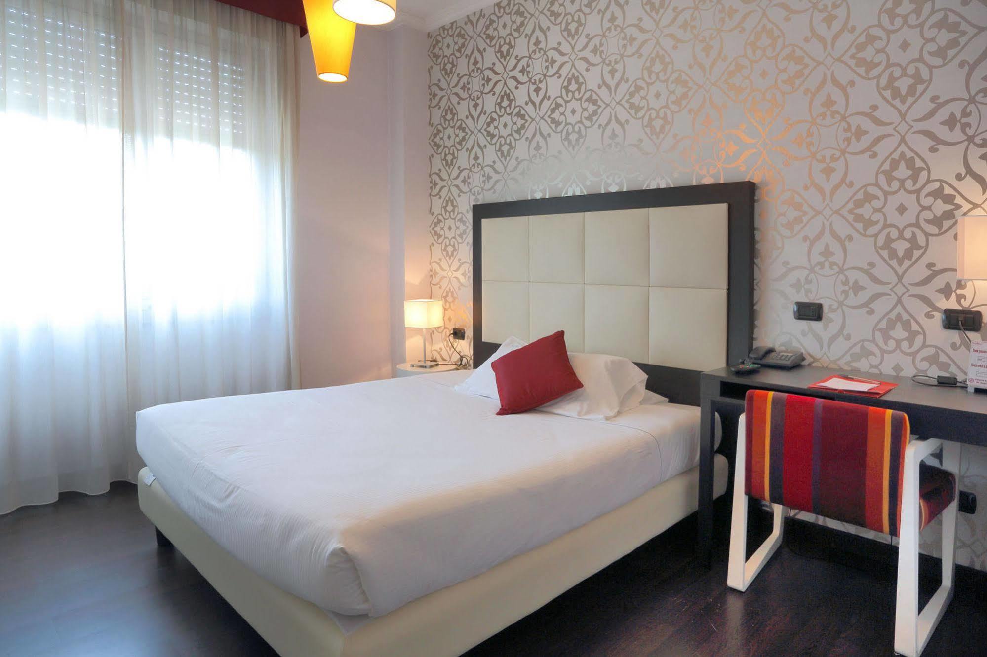 Hotel La Torretta Боллате Экстерьер фото